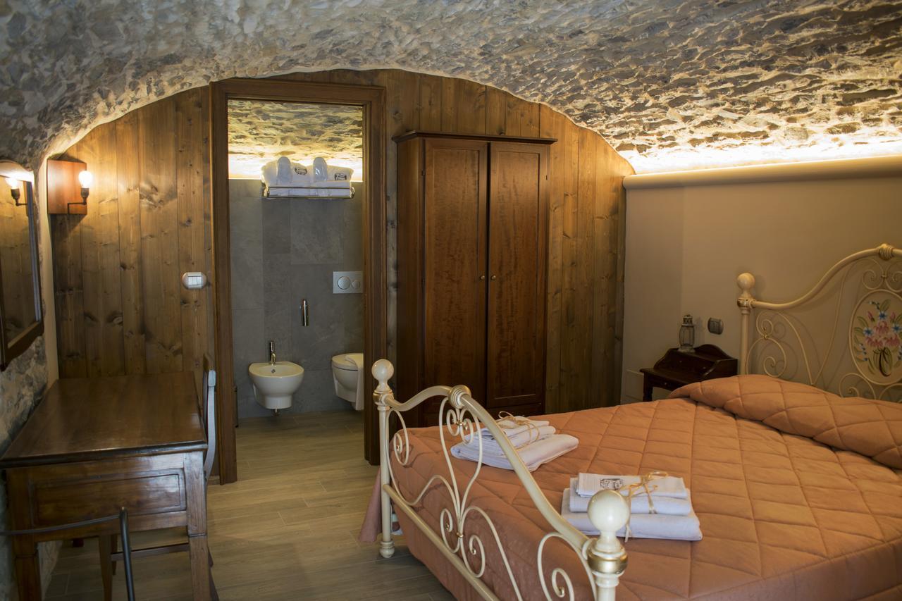 Ca Del Grano Hotel Bardi Bagian luar foto
