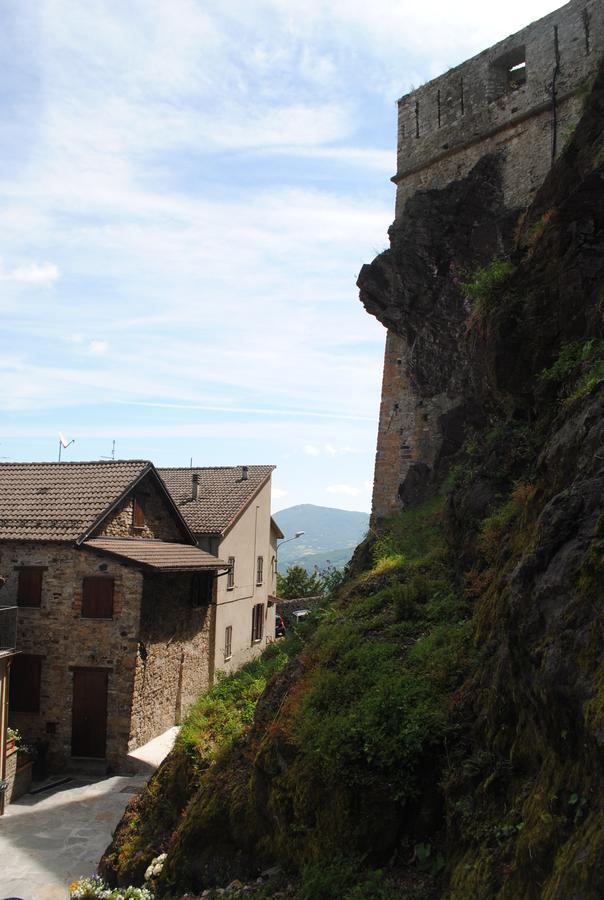 Ca Del Grano Hotel Bardi Bagian luar foto